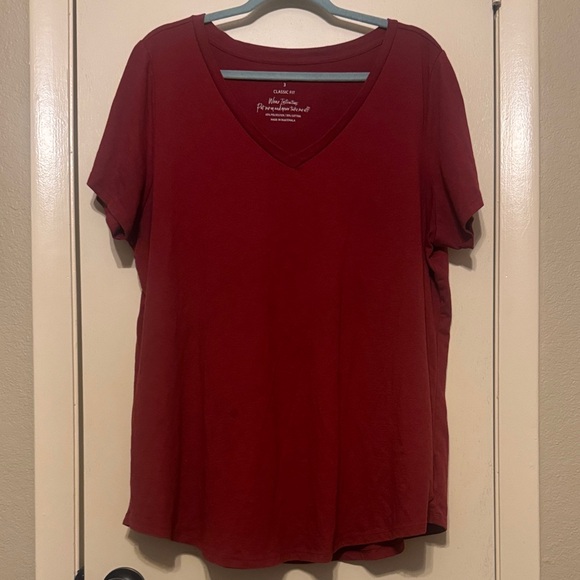 Torrid Deep Red V-Neck Short Sleeve Tee - Picture 1 of 1